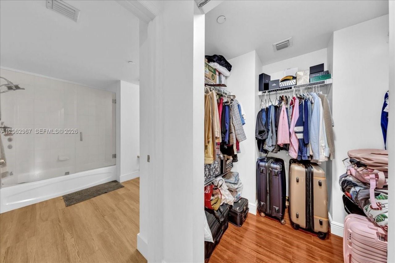 1250 S Miami Ave, Unit 2106, Miami, FL 33130 Photo