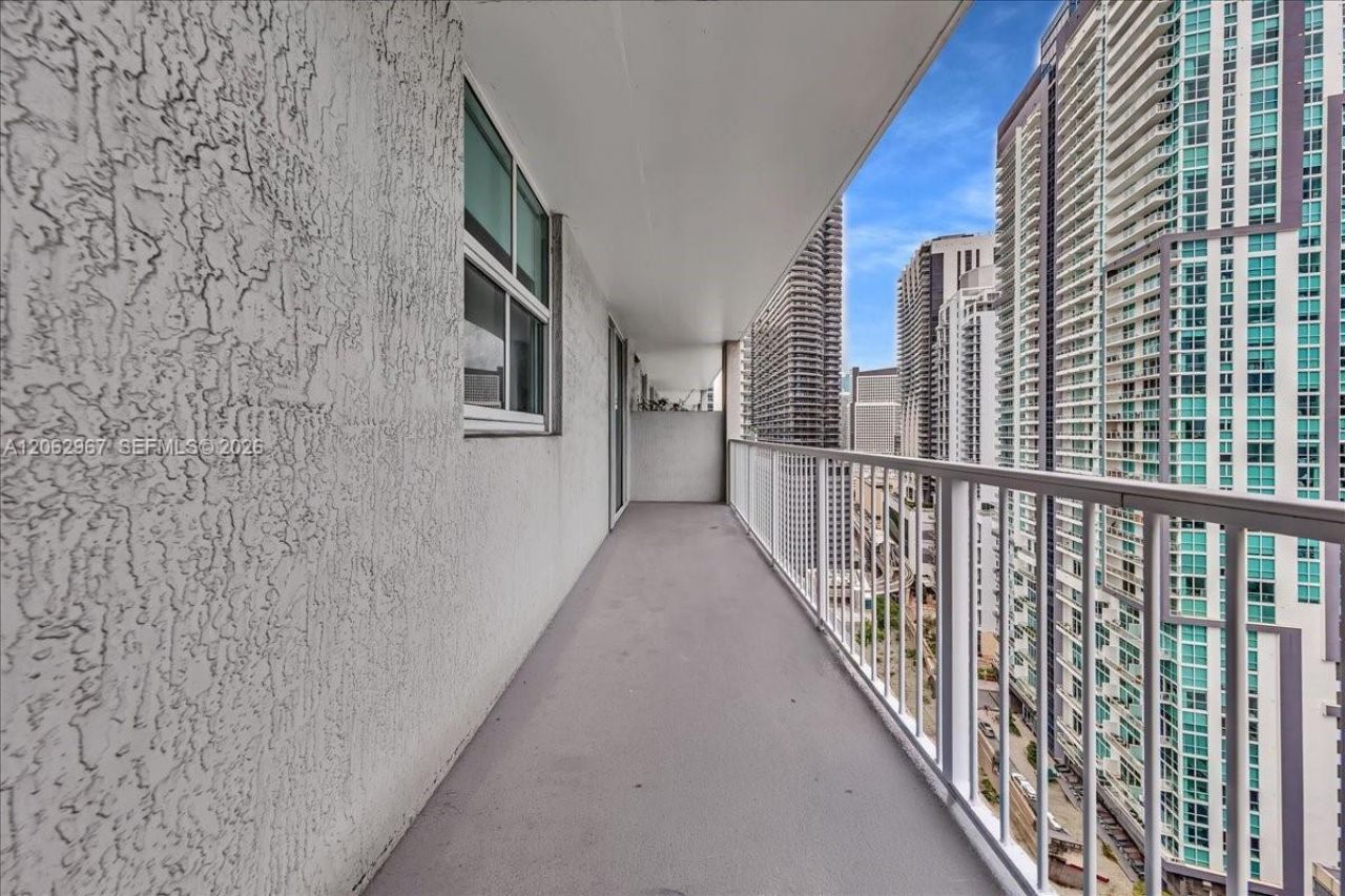 1250 S Miami Ave, Unit 2106, Miami, FL 33130 Photo