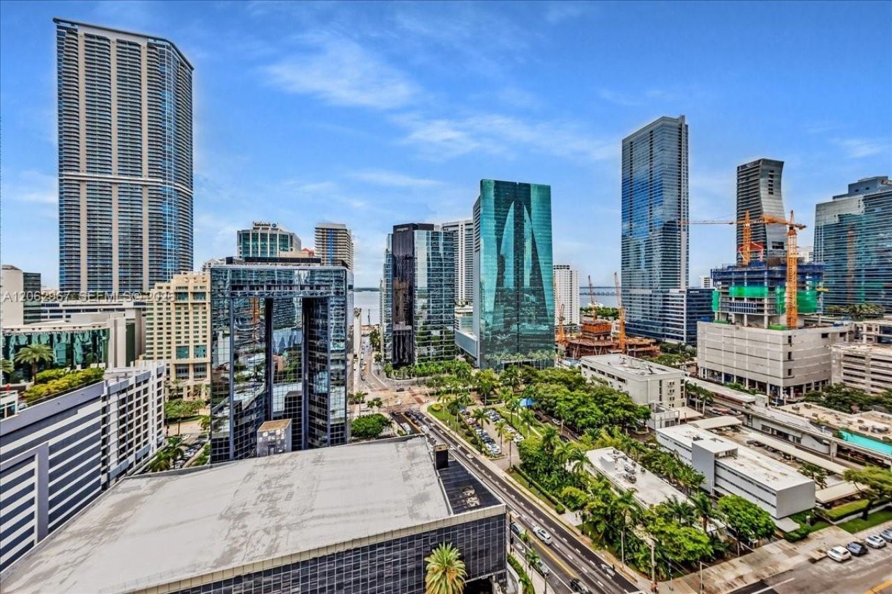 1250 S Miami Ave, Unit 2106, Miami, FL 33130 Photo