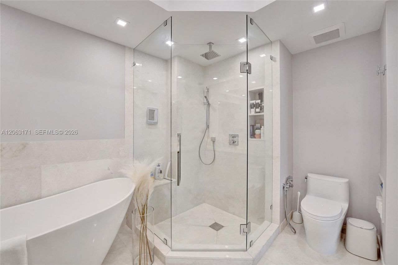 19900 E Country Club Dr , Unit TS16, Aventura, FL 33180 Photo