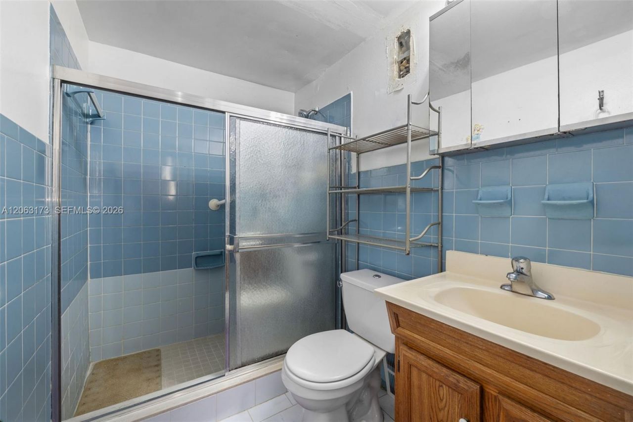 5050 NW 7th St , Unit 211, Miami, FL 33126 Photo