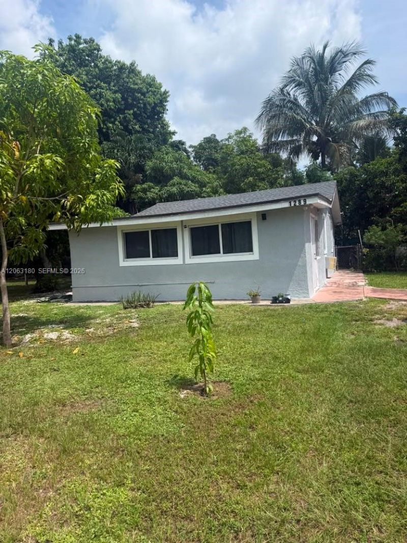 1289 NE 146th St , Miami, FL 33161 Photo