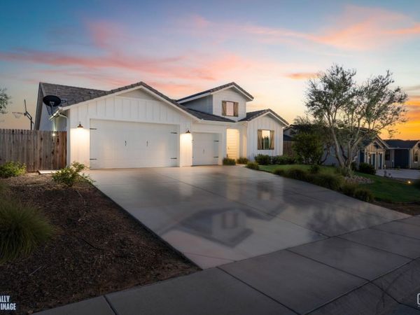 12101 Marquise Drive, Bakersfield, CA 93306