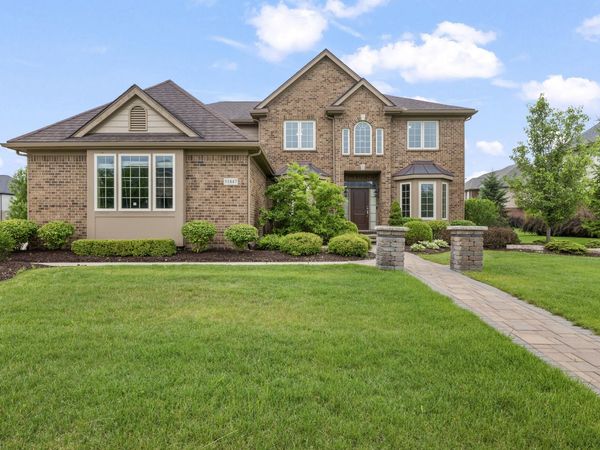 51847 Pierce Drive, Northville, MI 48167