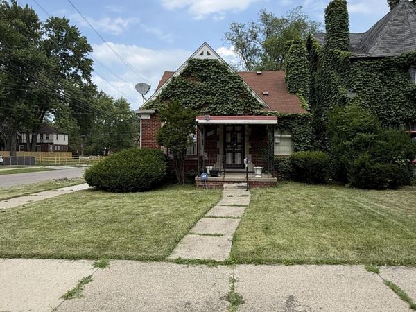 5810 Kensington Avenue, Detroit, MI 48224