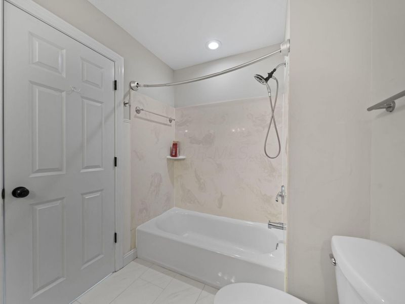 100 Autumn Rush Court, Columbus, OH 43230 Photo 41