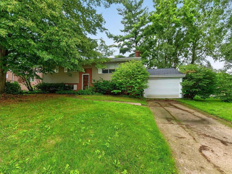 103 Bishop Drive , Westerville, OH 43081 Photo 3