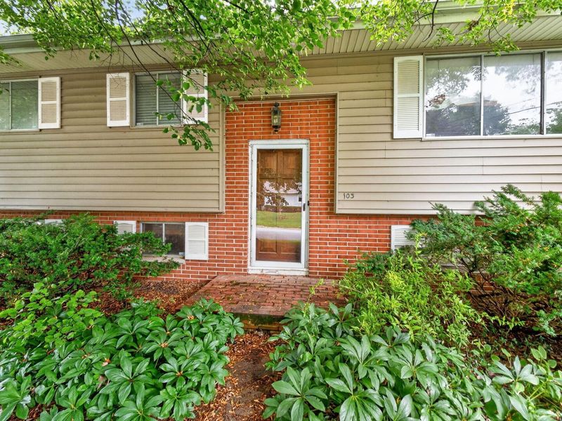 103 Bishop Drive , Westerville, OH 43081 Photo 5