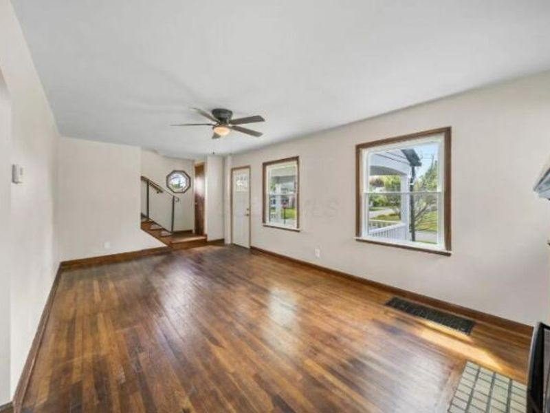1676 E Lakeview Avenue, Columbus, OH 43224 Photo 10