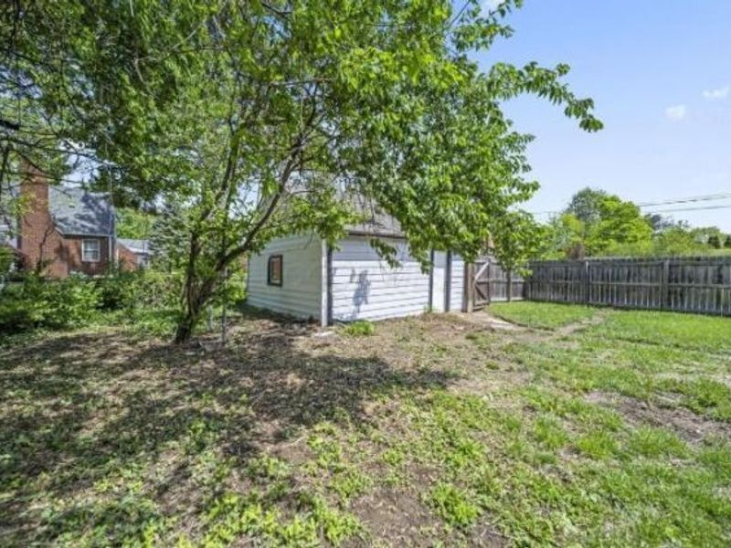 1676 E Lakeview Avenue, Columbus, OH 43224 Photo 49