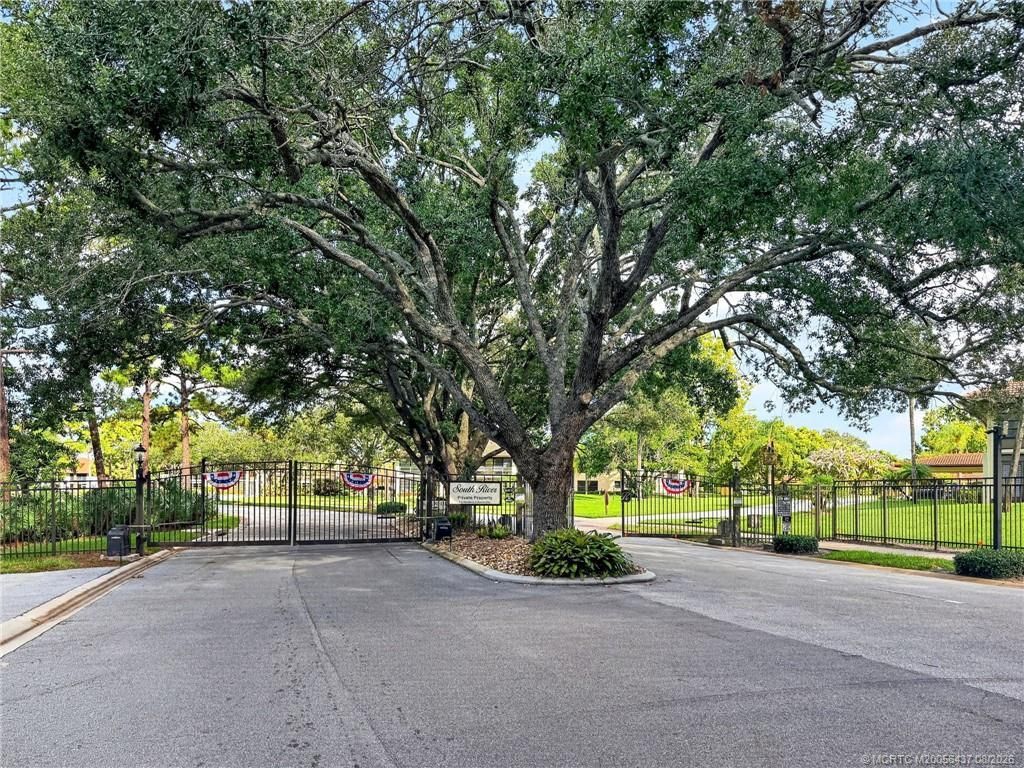 211 SW South River Drive, Unit 203, Stuart, FL 34997 Photo