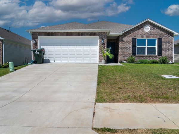 2107 S Amarillo Drive , Claremore, OK 74019