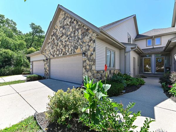 14653 W Wilbur DRIVE, New Berlin, WI 53151