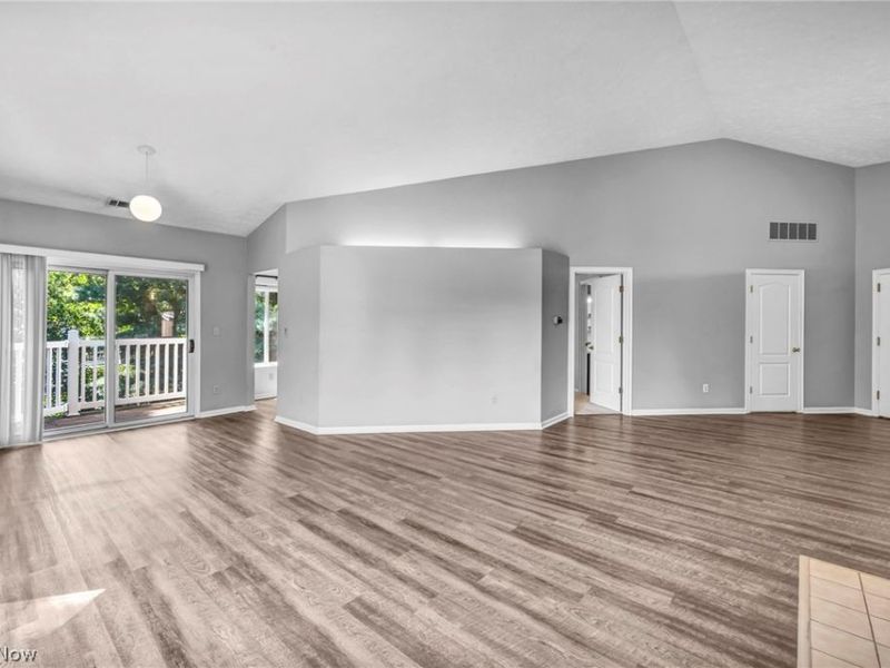 356 Village Pointe Drive , Unit C, Akron, OH 44313 Photo 10