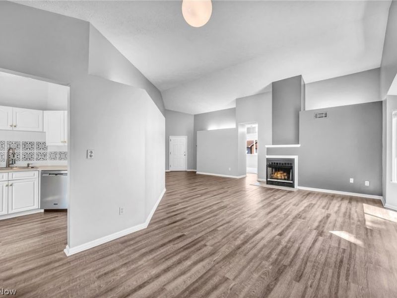 356 Village Pointe Drive , Unit C, Akron, OH 44313 Photo 11