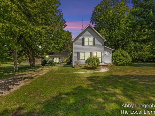 7405 W 56th Street, Fremont, MI 49412