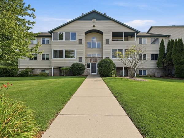 8658 S Jasonville Court SE, Unit 130, Caledonia, MI 49316