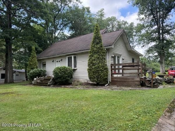 235 Nuangola Road, Mountain Top, PA 18707