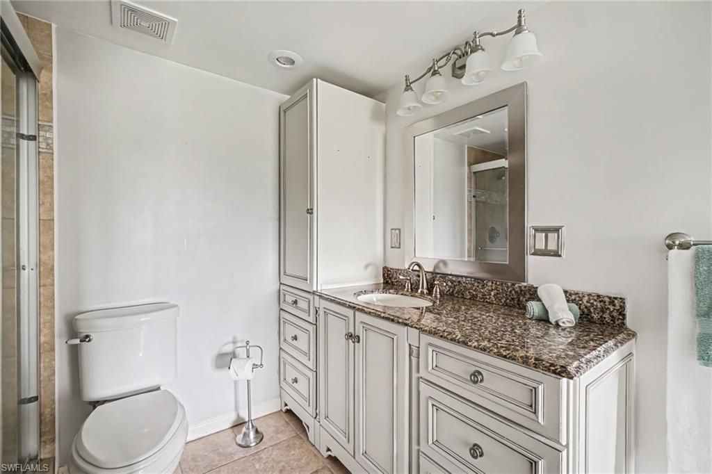 5625 Trailwinds Dr , Unit 412, Fort Myers, FL 33907 Photo