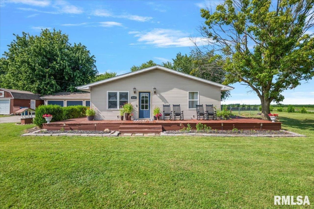 6203 Chicken Bristle Road, Rochester, IL 62563 Main Photo