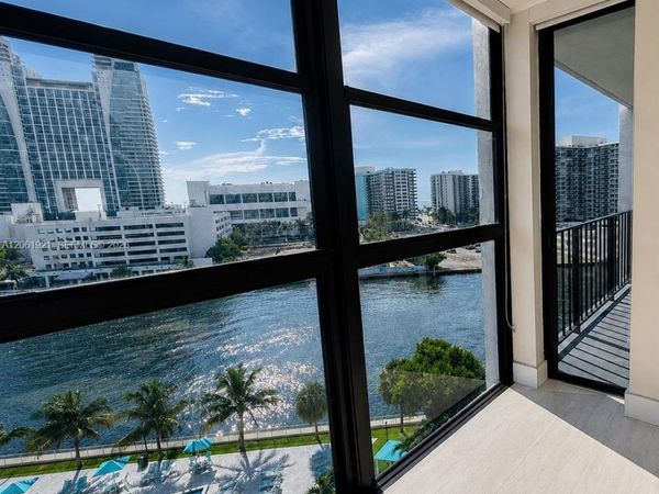 200 Leslie Dr , Unit 1017, Hallandale Beach, FL 33009