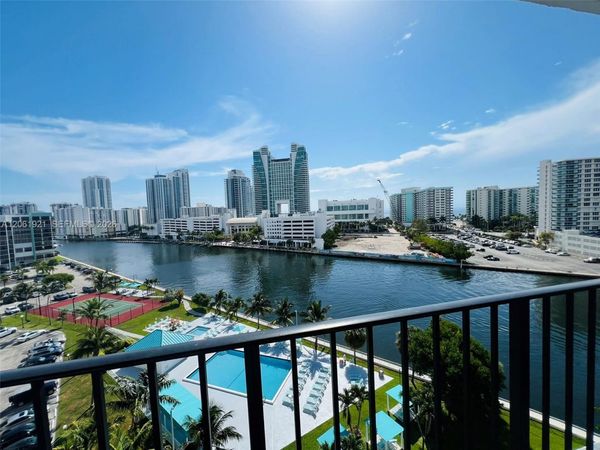 200 Leslie Dr , Unit 1017, Hallandale Beach, FL 33009
