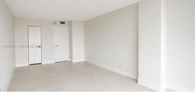 200 Leslie Dr , Unit 1017, Hallandale Beach, FL 33009 Photo