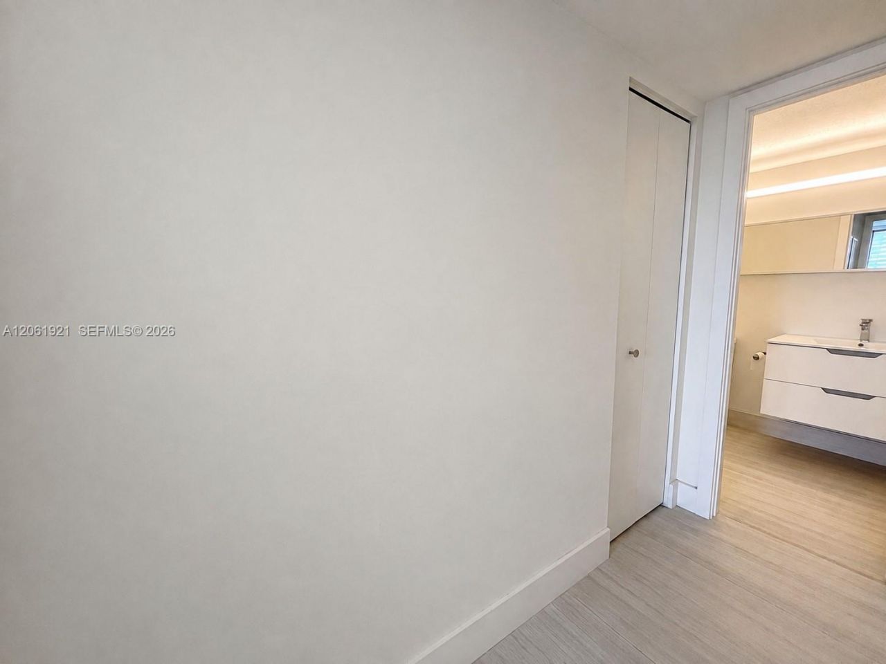 200 Leslie Dr , Unit 1017, Hallandale Beach, FL 33009 Photo