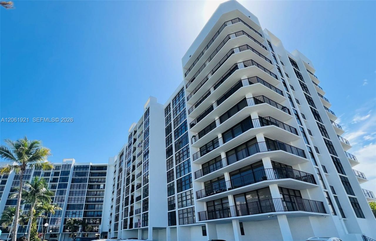200 Leslie Dr , Unit 1017, Hallandale Beach, FL 33009 Photo