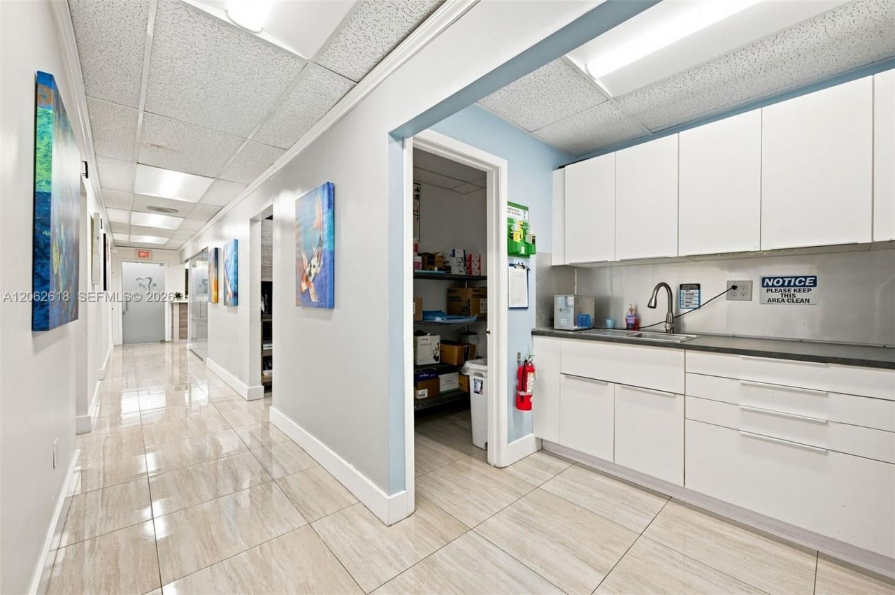 610 NE 124th St , North Miami, FL 33161 Photo