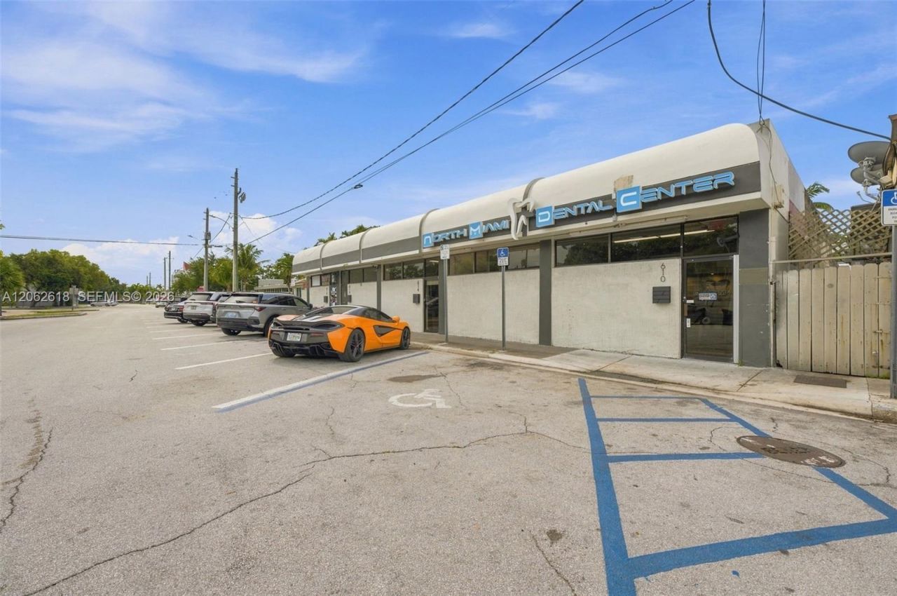 610 NE 124th St , North Miami, FL 33161 Photo