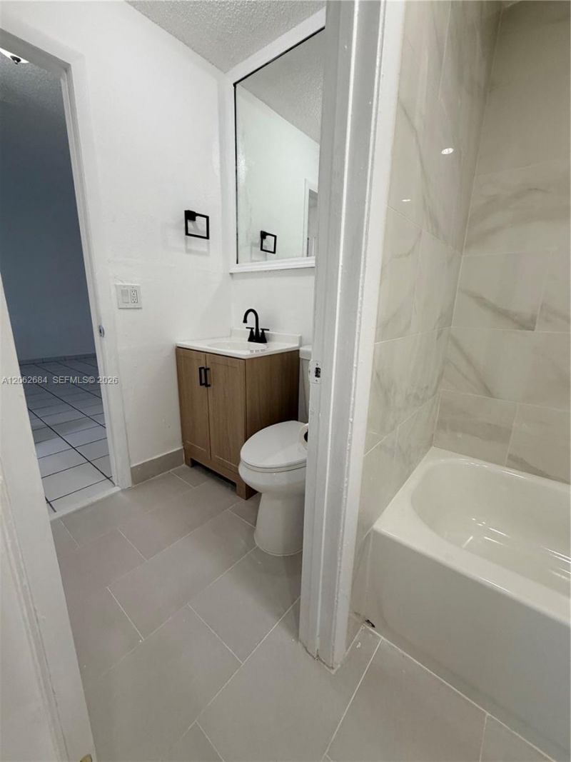 6278 W 22nd Ct, Unit 20, Hialeah, FL 33016 Photo
