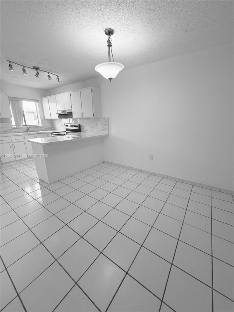 6278 W 22nd Ct, Unit 20, Hialeah, FL 33016 Photo