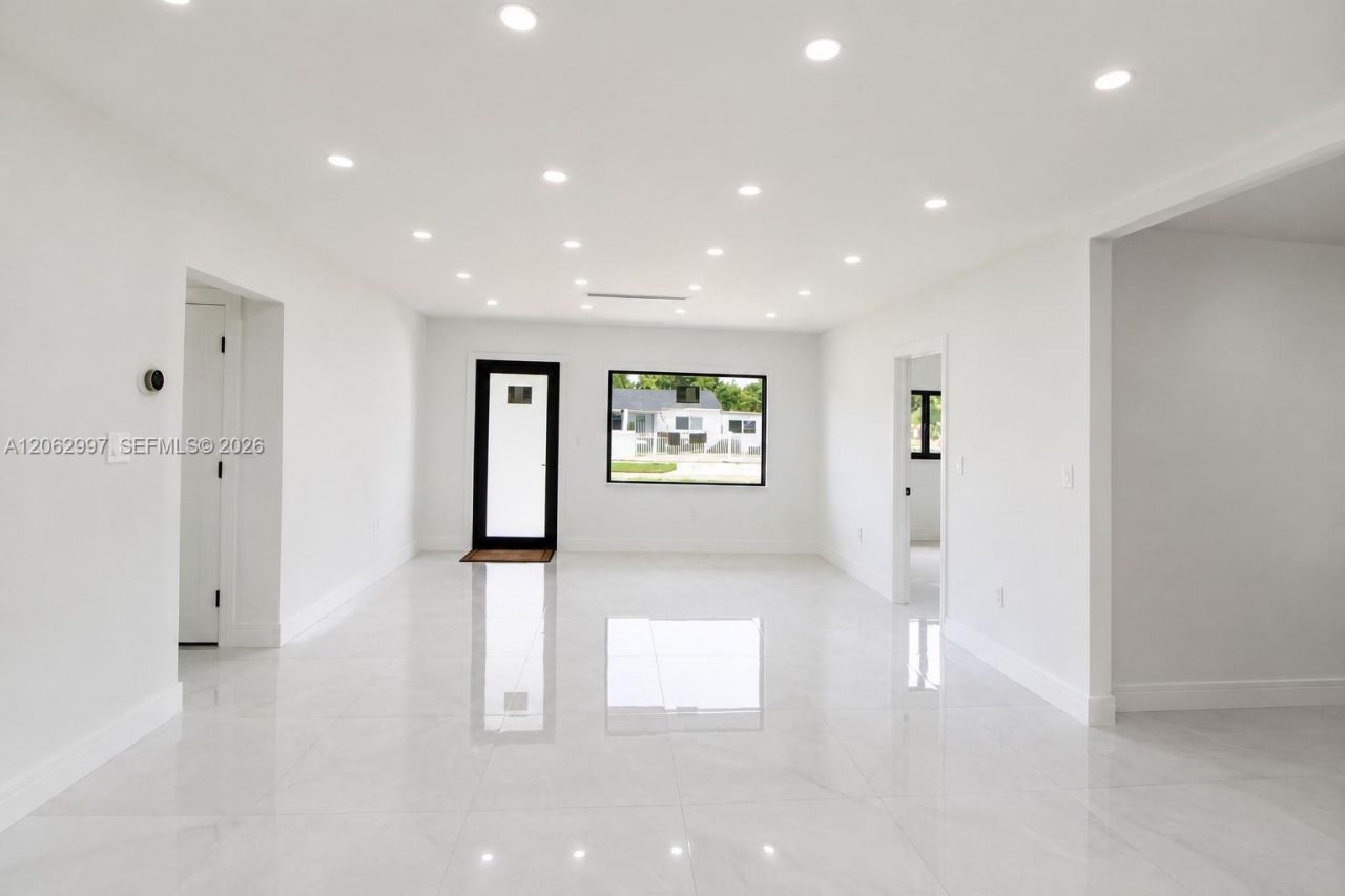 1571 NW 132nd St, Miami, FL 33167 Photo