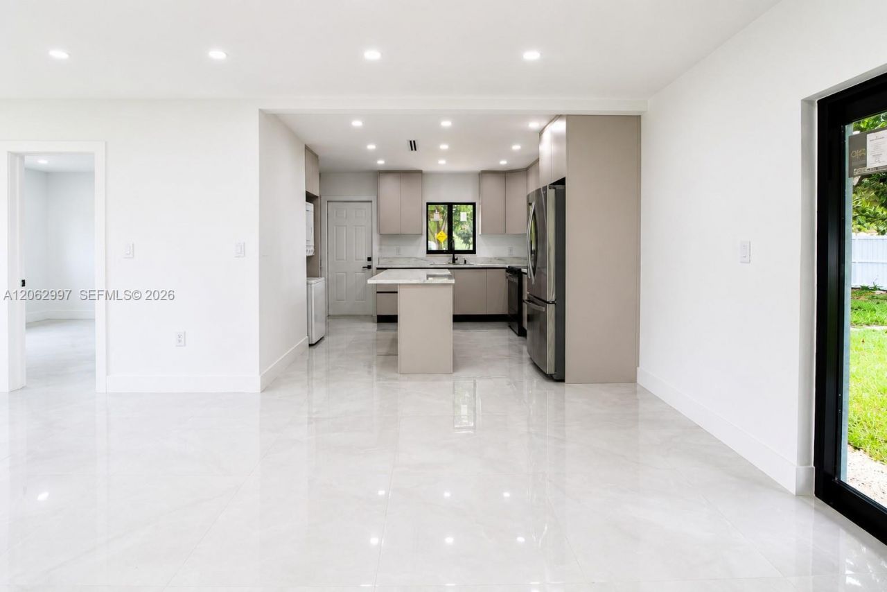 1571 NW 132nd St, Miami, FL 33167 Photo