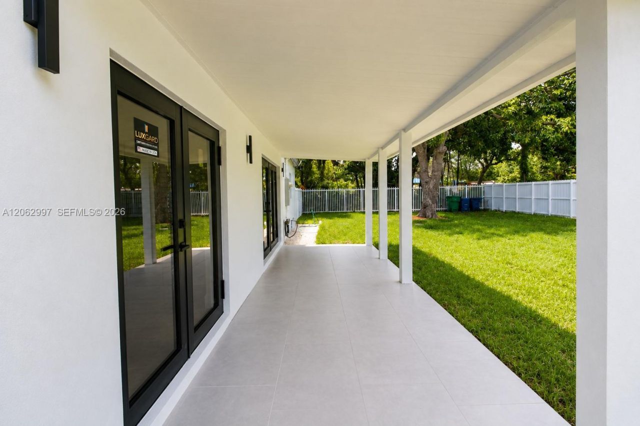 1571 NW 132nd St, Miami, FL 33167 Photo