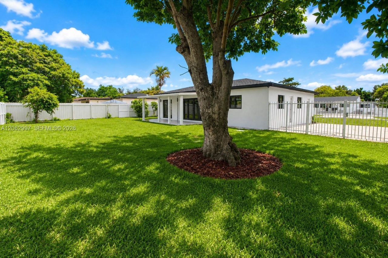 1571 NW 132nd St, Miami, FL 33167 Photo