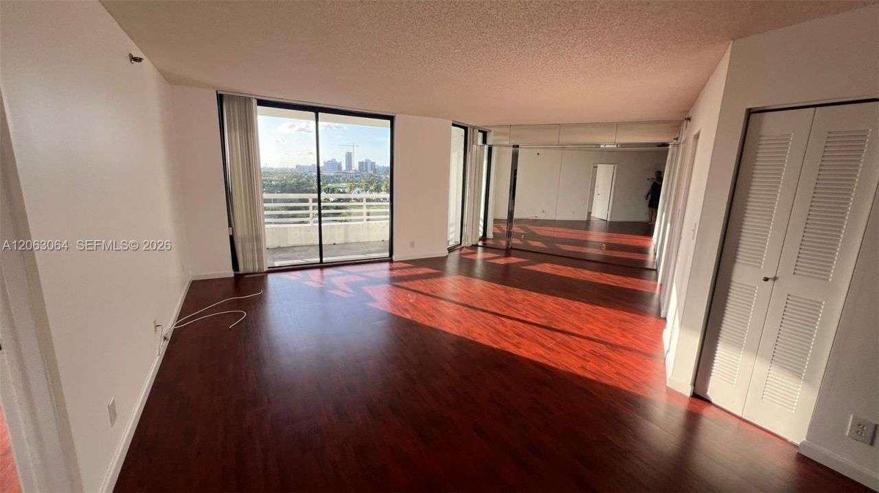 3300 NE 192nd St , Unit 803, Aventura, FL 33180 Photo
