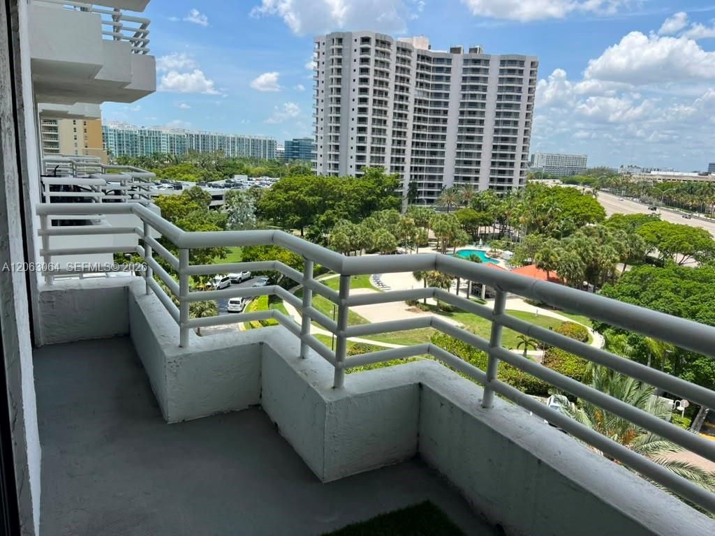 3300 NE 192nd St , Unit 803, Aventura, FL 33180 Photo
