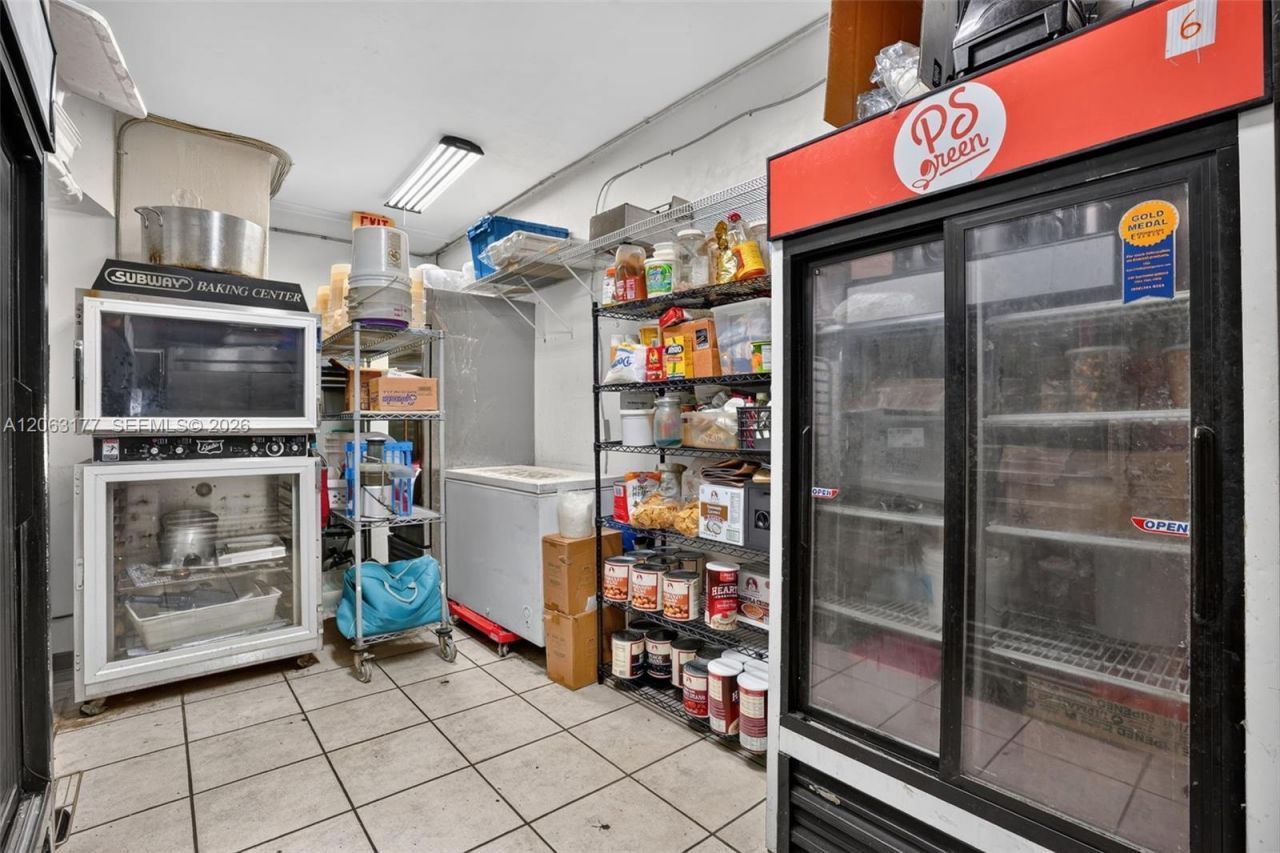 Profitable Restaurant In East Fort Lauderdale , Florida City, FL 33306 Photo