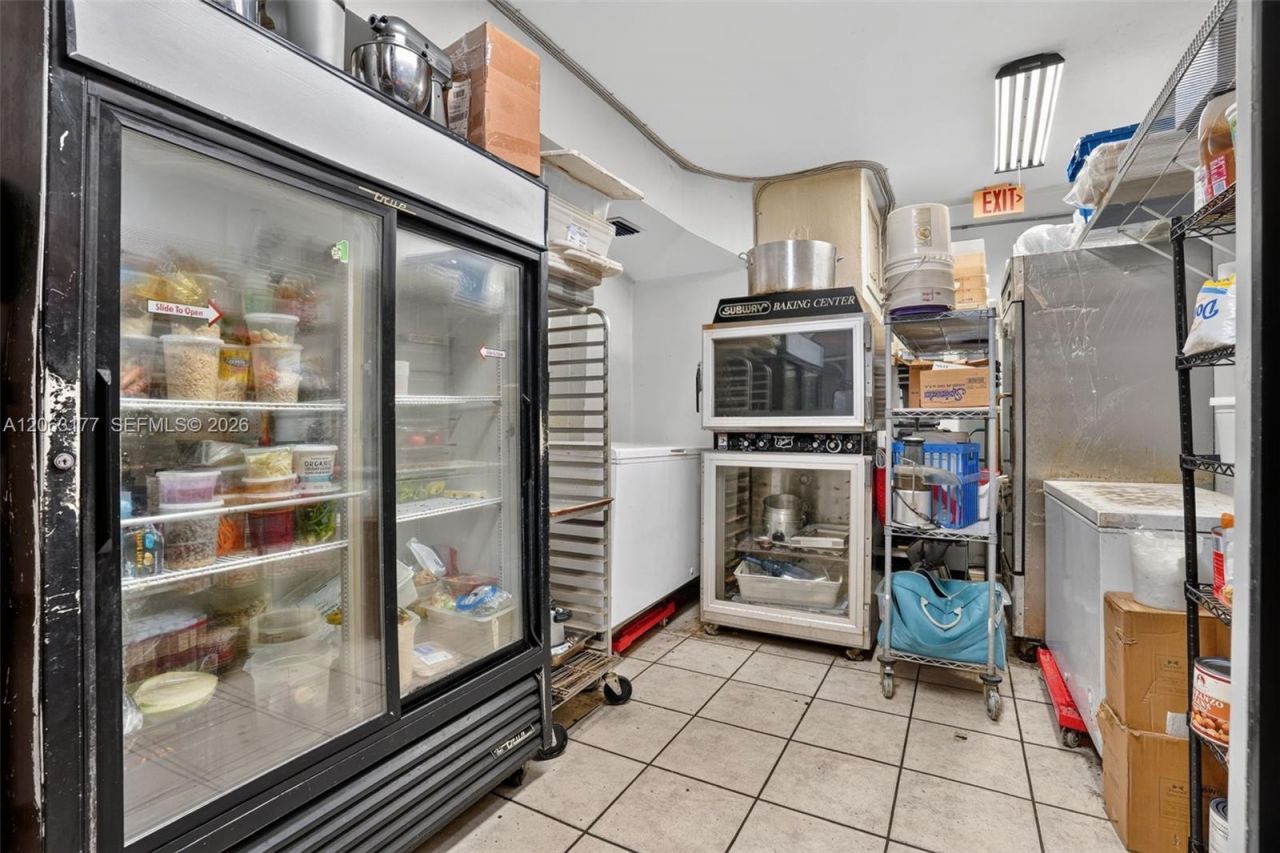 Profitable Restaurant In East Fort Lauderdale , Florida City, FL 33306 Photo