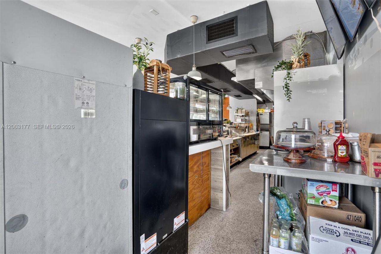 Profitable Restaurant In East Fort Lauderdale , Florida City, FL 33306 Photo