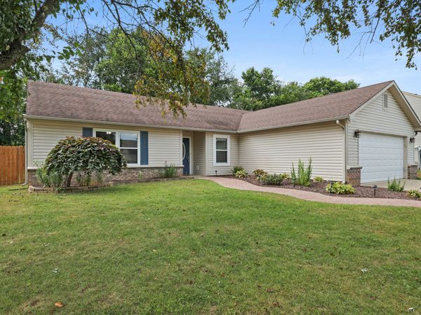 8542 N Burbrink Drive, Columbus, IN 47201