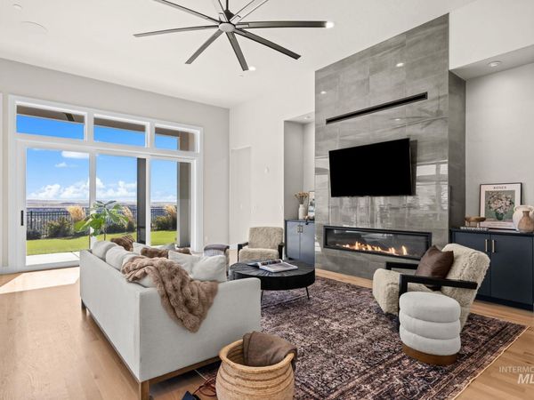 5883 E Marmount Ct, Boise, ID 83716