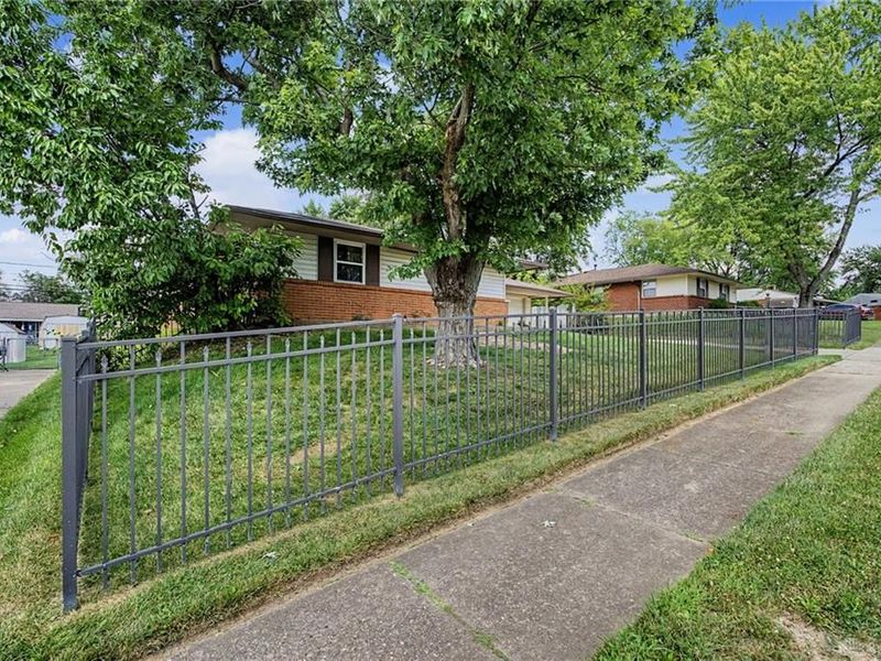 5939 Hartwick Lane Huber Heights Ohio 45424, Huber Heights, OH Photo 3