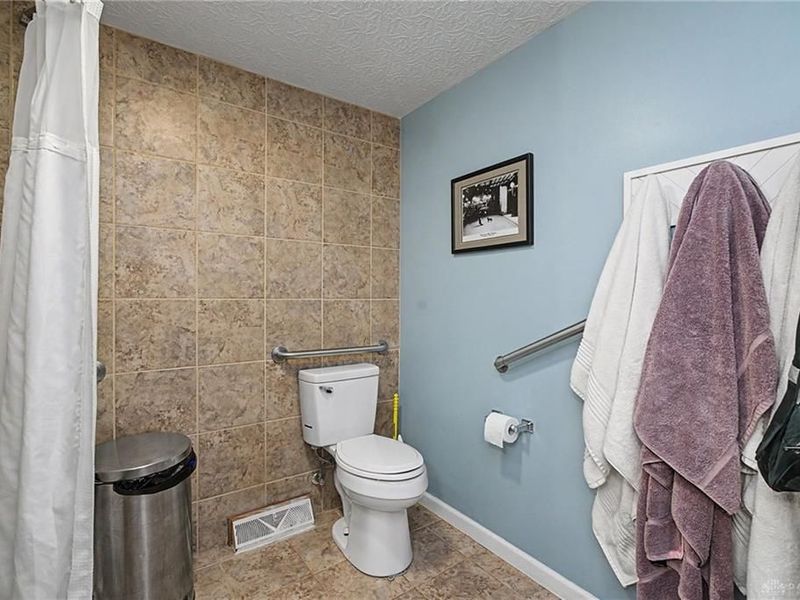 5939 Hartwick Lane Huber Heights Ohio 45424, Huber Heights, OH Photo 36