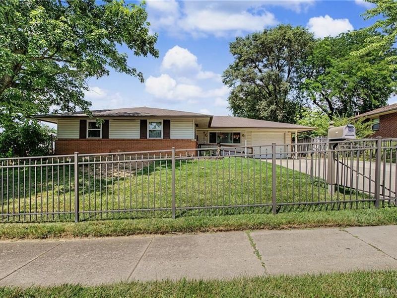 5939 Hartwick Lane Huber Heights Ohio 45424, Huber Heights, OH Photo 4