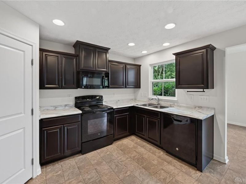 111 Shoemaker Lane, Vandalia, OH 45377 Photo 16