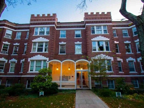 2 Arlington St, Unit 4, Cambridge, MA 02140