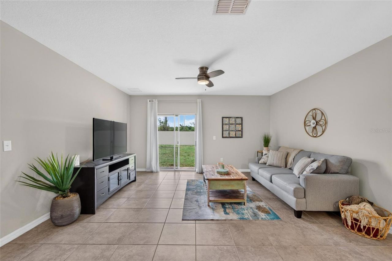 5119 White Chicory Drive, Apollo Beach, FL 33572 Photo